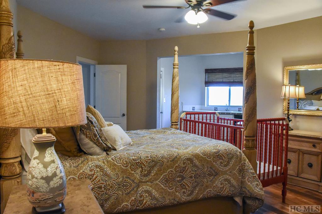 462 Eagle Ridge Road Sapphire, NC 28774 - Photo 14 of 28 Gallery Image 14