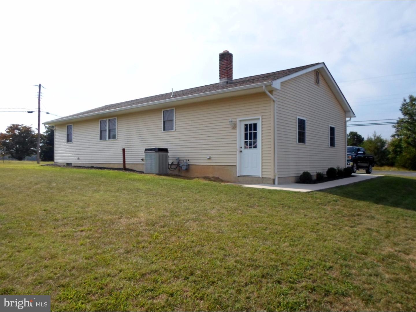 336 Almond Road Elmer, NJ 08318 - Photo 3 of 25