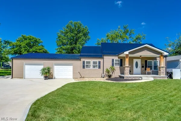 $279,900 | 301 Avis Avenue Northwest, Massillon, OH 44646