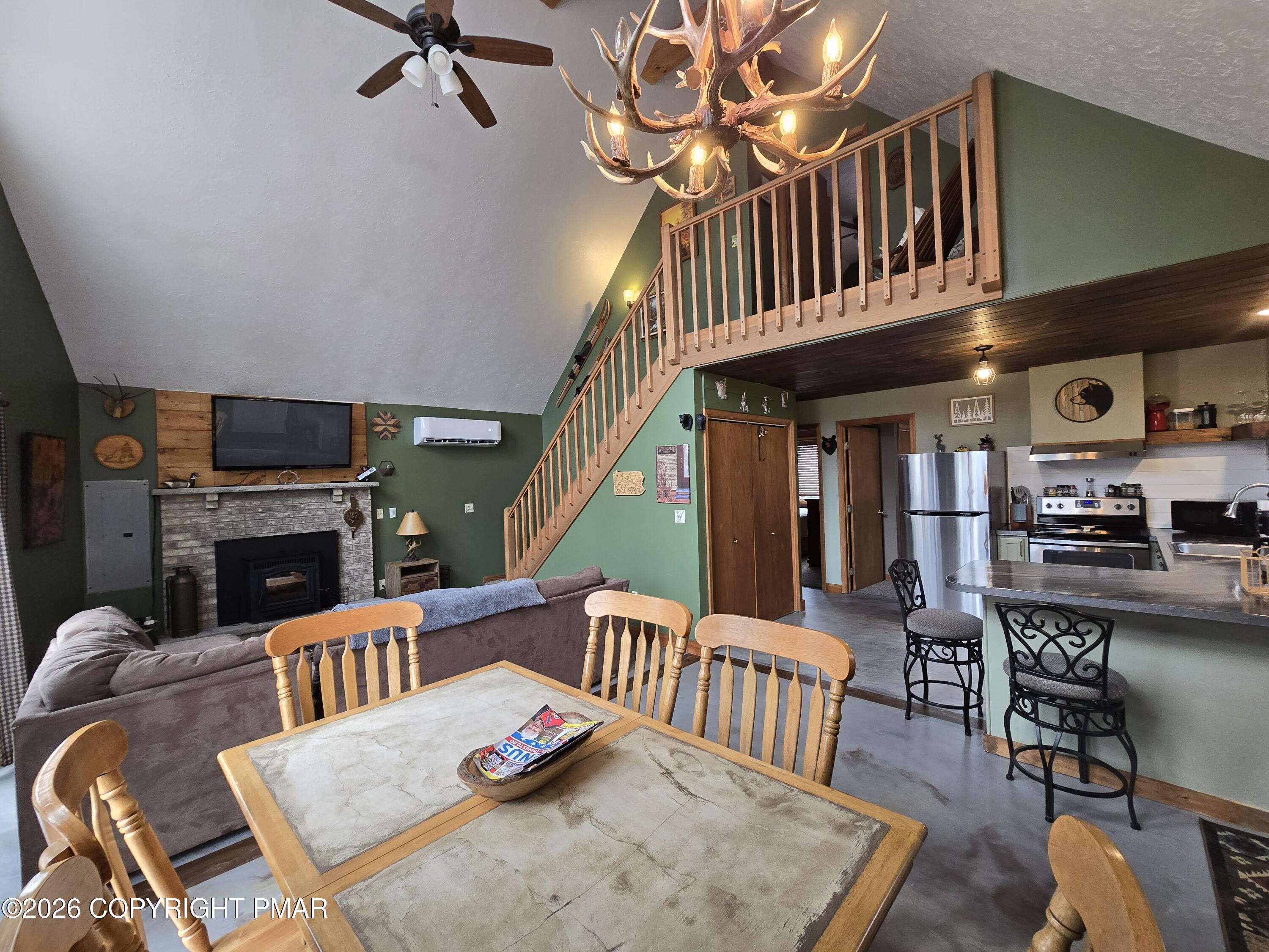 672 Stony Mountain Road Albrightsville, PA 18210 - Photo 20 of 26 Living area (2)