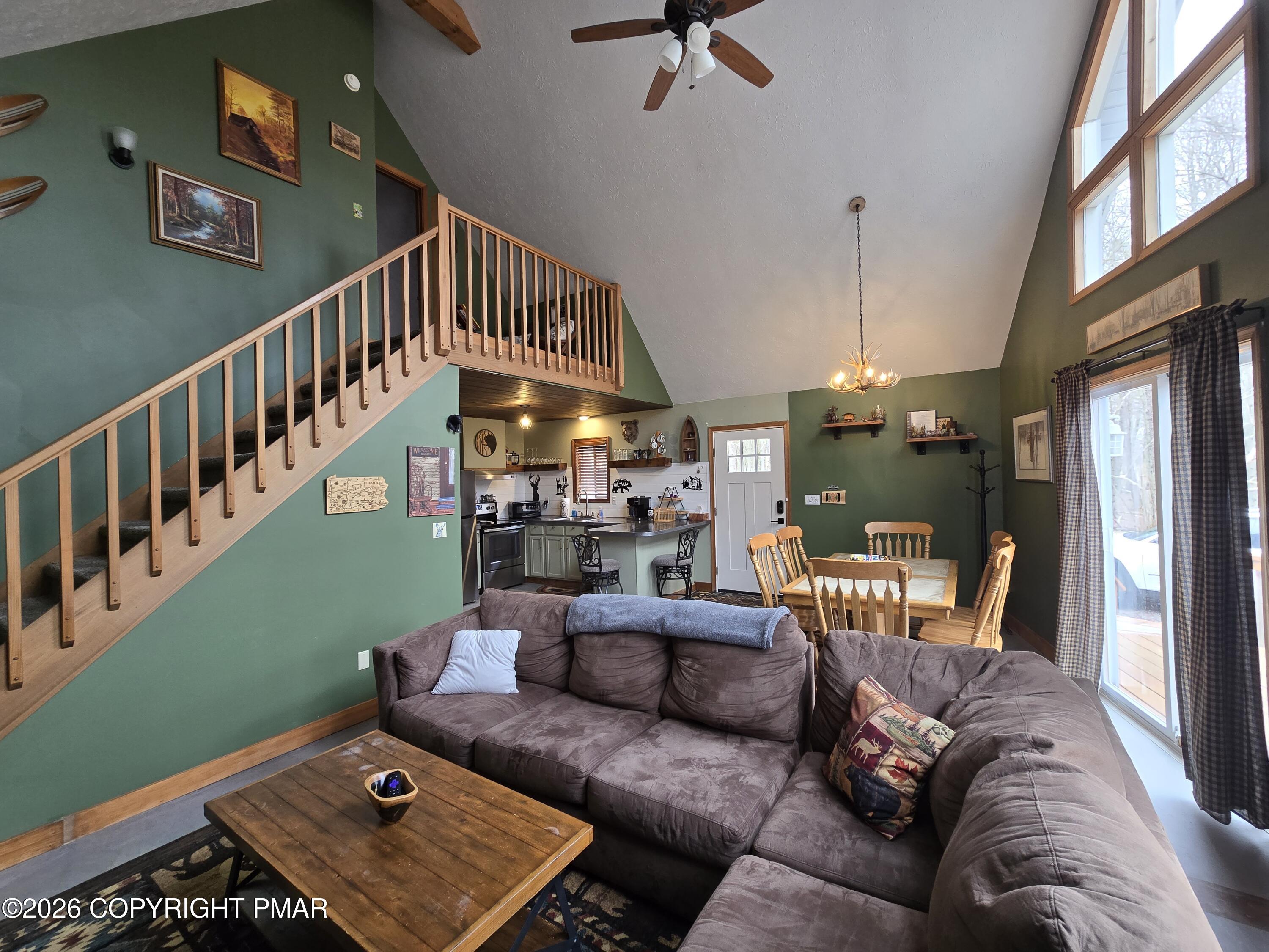 672 Stony Mountain Road Albrightsville, PA 18210 - Photo 3 of 26 Living area