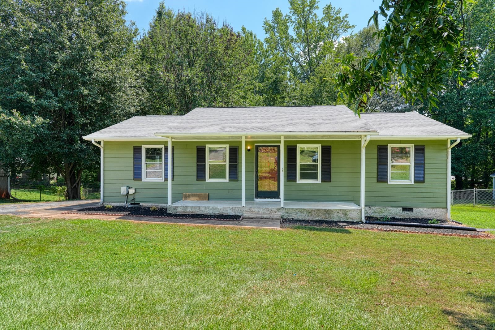 121 Blueberry Lane Inman, SC 29349 - Photo 1 of 28