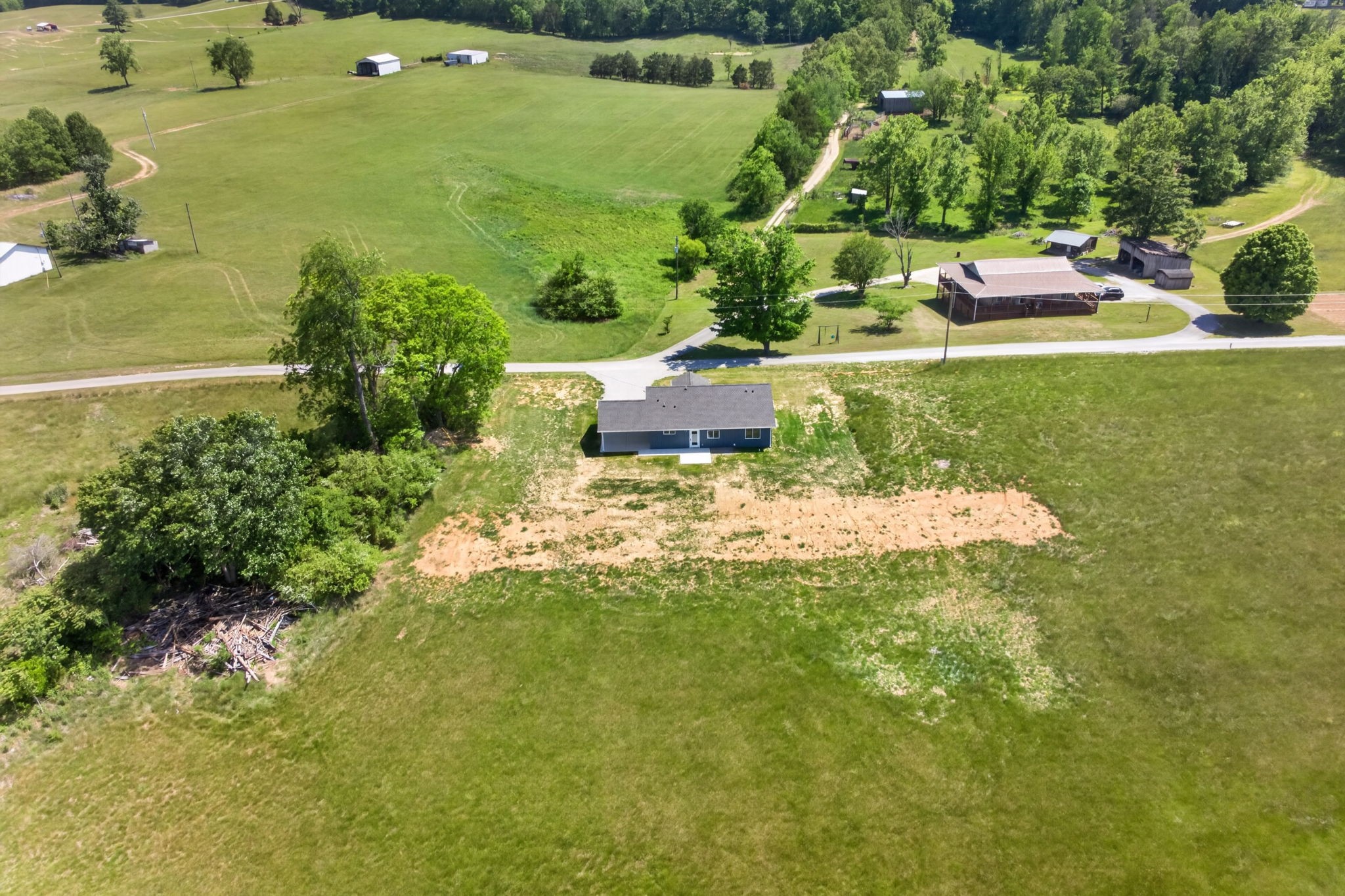 116 Bill Storie Road Byrdstown, TN 38549 - Photo 29 of 32 a garden view with a fountain
