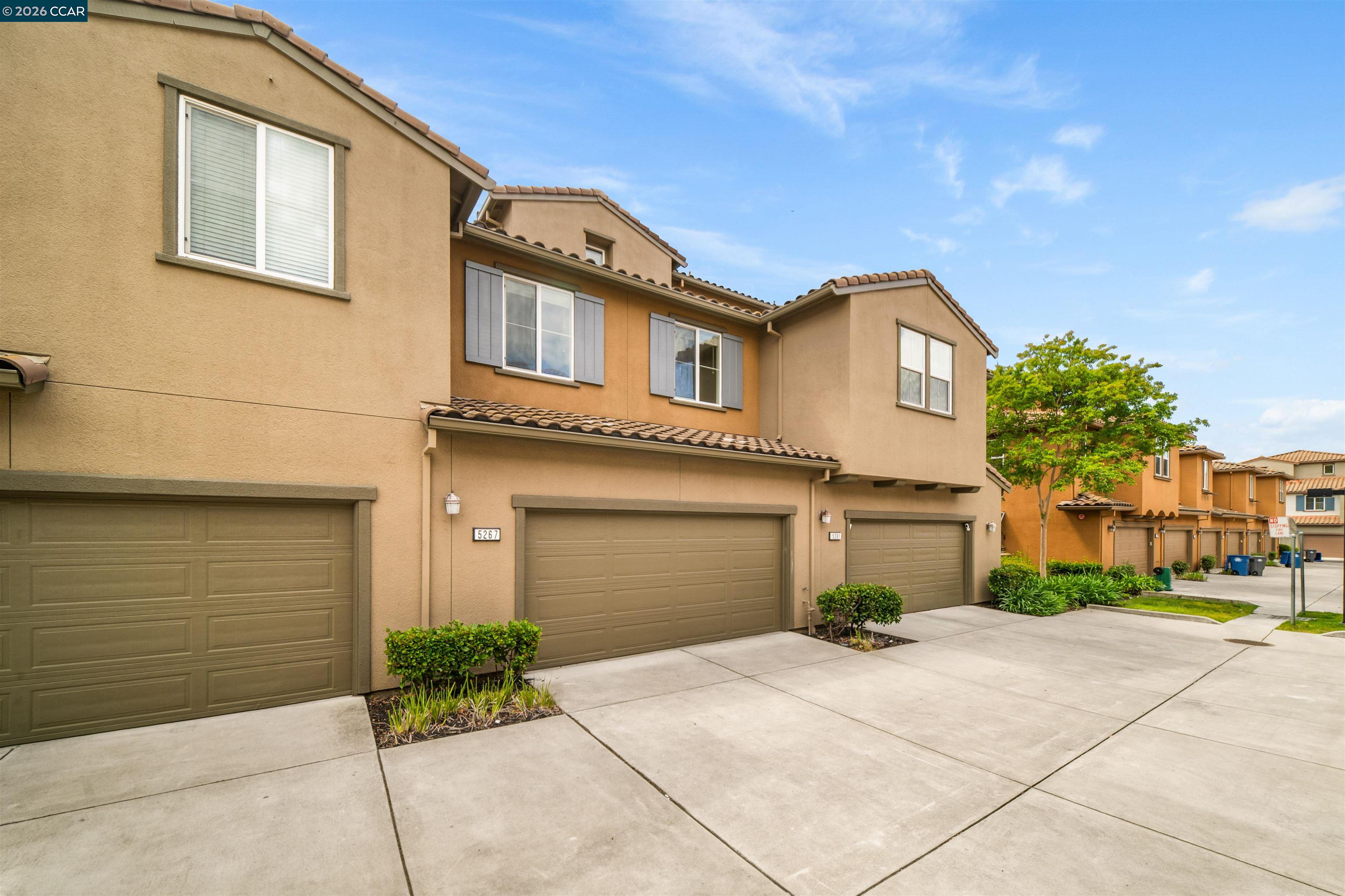 5267 Fioli Loop San Ramon, CA 94582 - Photo 4 of 41