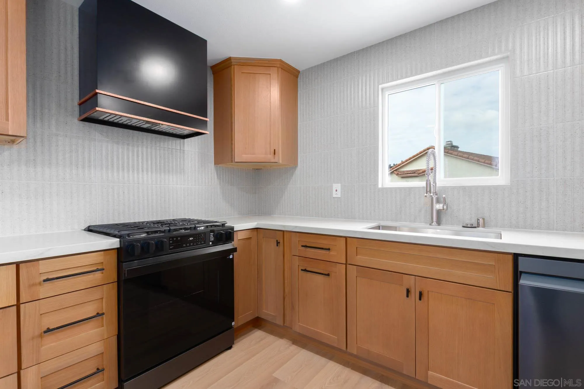 361 East Indian Rock Road Vista, CA 92084 - Photo 11 of 59