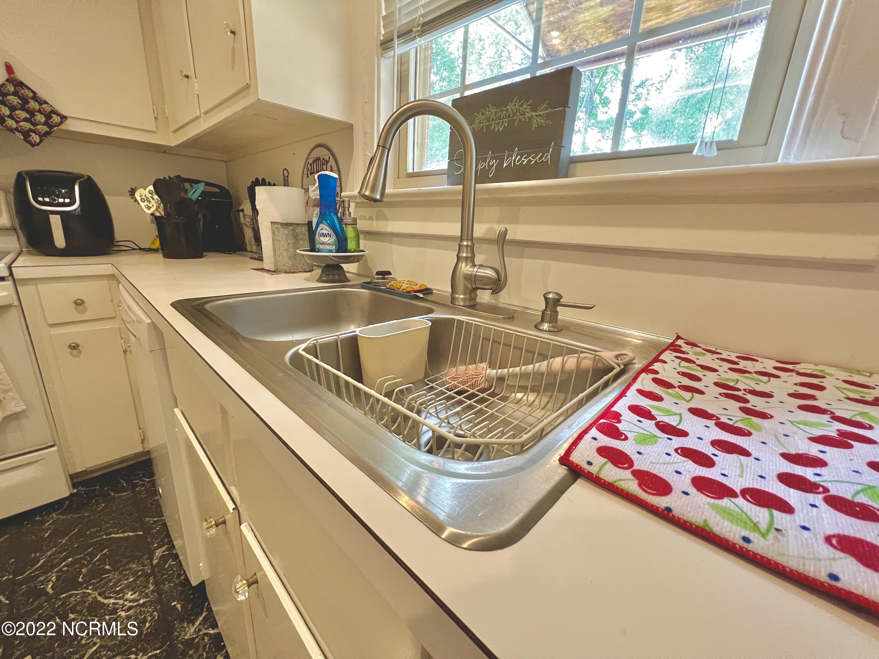 2908 Carey Road Kinston, NC 28504 - Photo 41 of 55 0A26FC2F-C50A-4196-B964-E95564118ED9