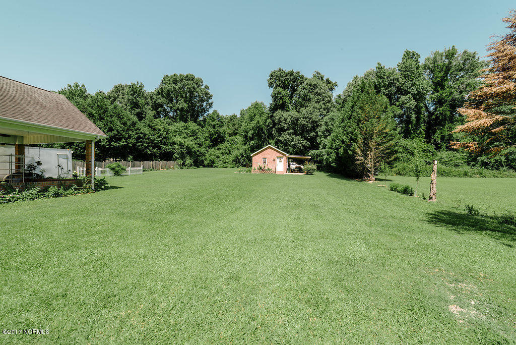 464 Huntingridge Road Greenville, NC 27834 - Photo 29 of 30 Backyard