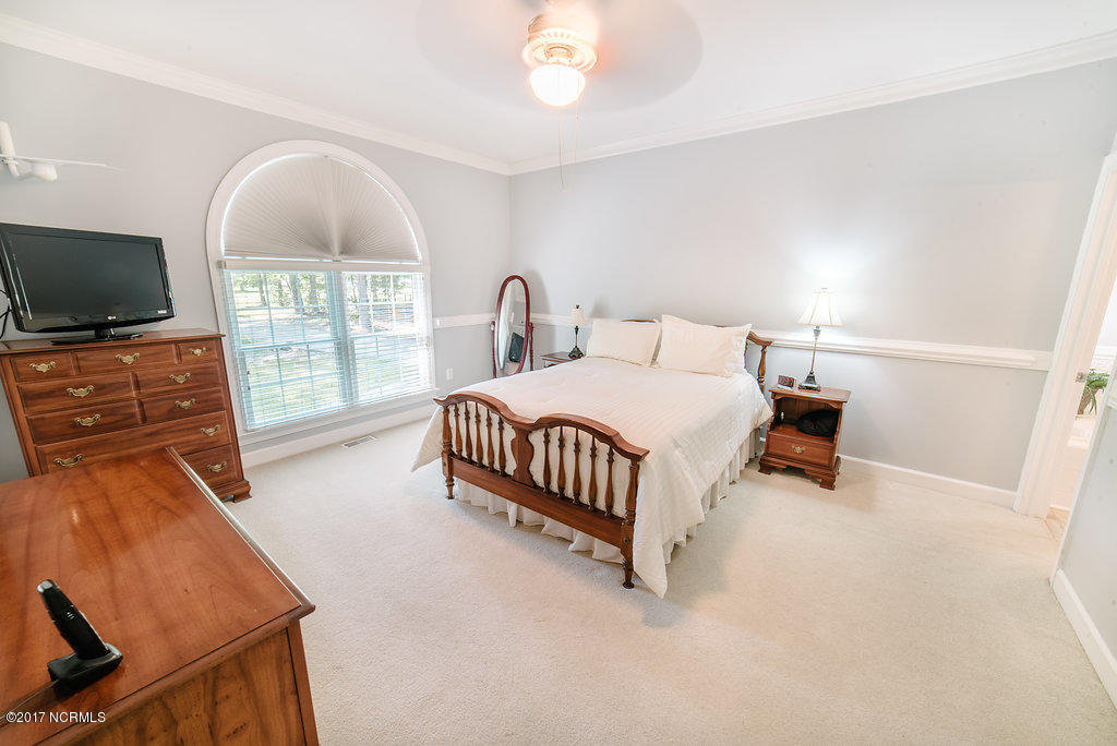 464 Huntingridge Road Greenville, NC 27834 - Photo 8 of 30 Master Bedroom