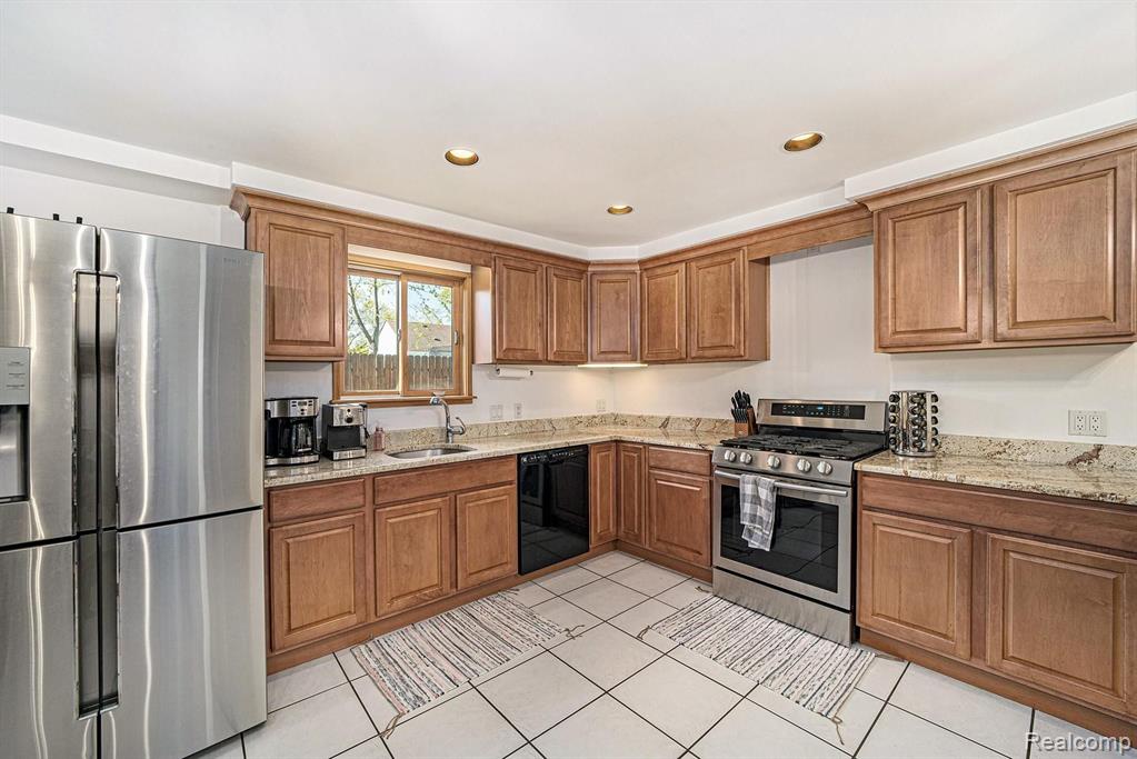 3627 Normandy Road Royal Oak, MI 48073 - Photo 7 of 29