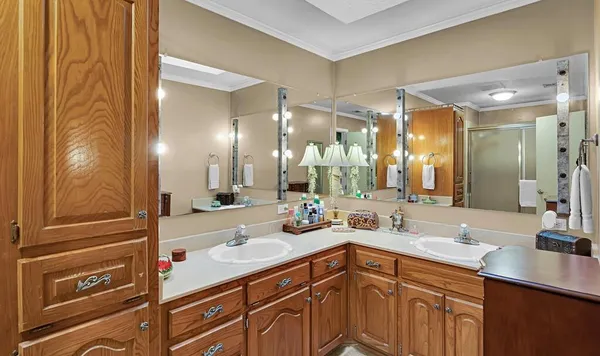 $309,900 | 1065 Dendron Drive, Hewitt, TX 76643