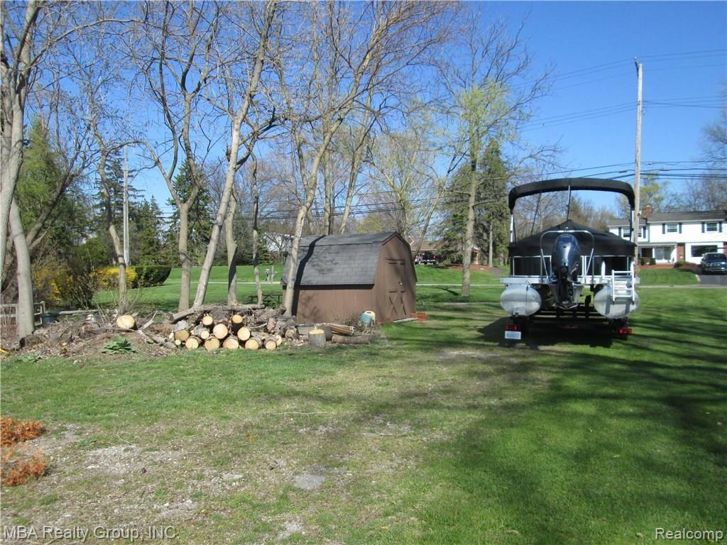 22271 West River Road Grosse Ile, MI 48138 - Photo 8 of 41