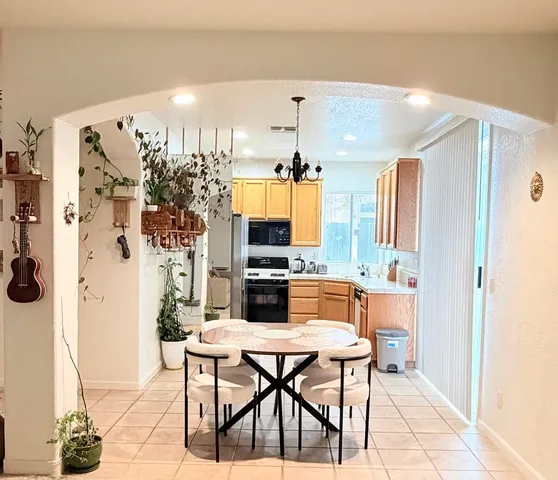 $549,999 | 2054 Ajay Drive, Roseville, CA 95678