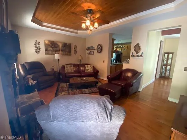 $1,400,000 | 3186 Silas Creek Road, Lansing, NC 28643