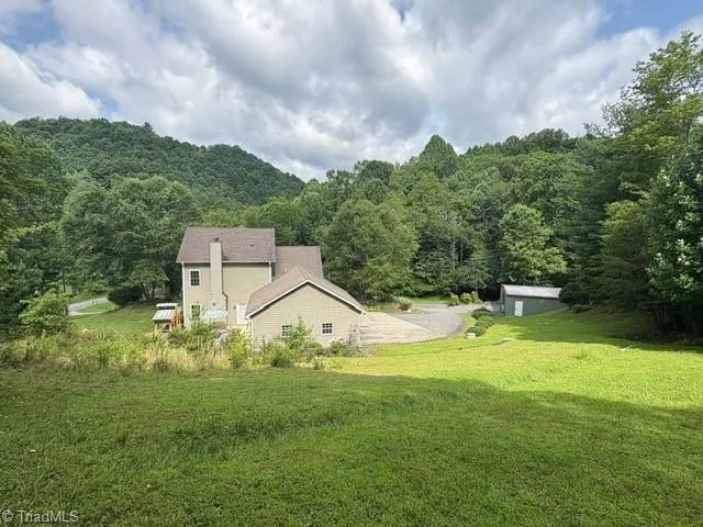$1,400,000 | 3186 Silas Creek Road, Lansing, NC 28643
