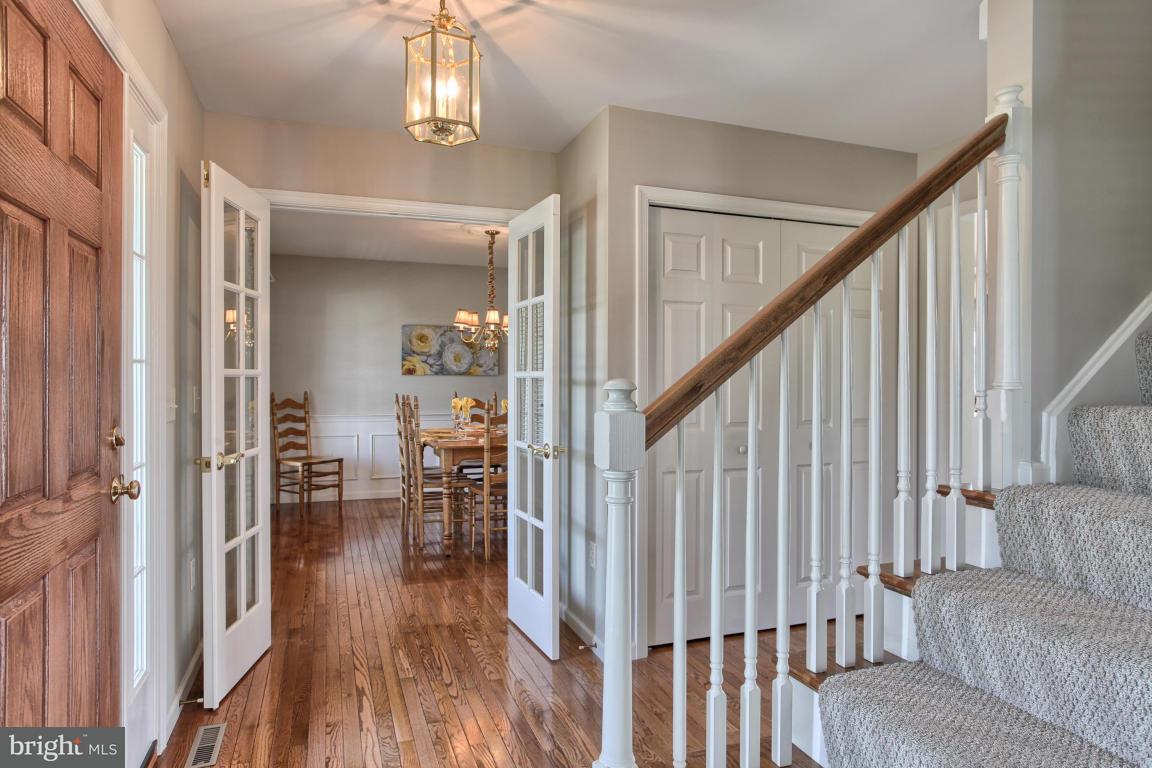 425 Wagonwheel Road Lititz, PA 17543 - Photo 2 of 26