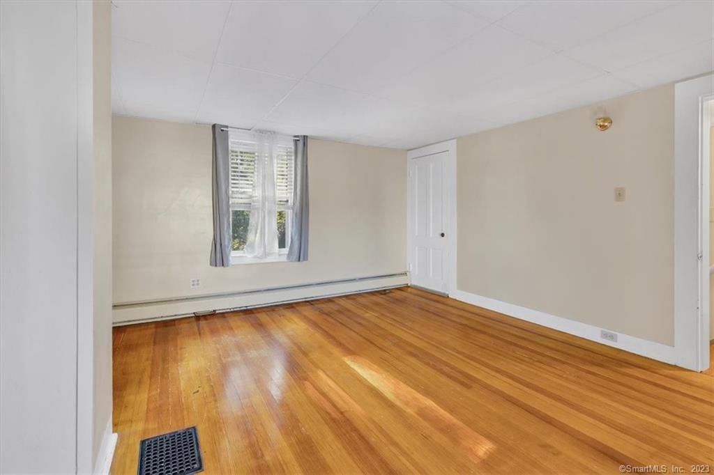 56 Winter Street Manchester, CT 06040 - Photo 23 of 36
