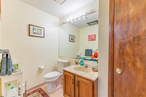 $335,000 | 10 Empire Drive, Egg Harbor Township, NJ 08232