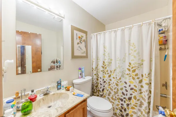 $335,000 | 10 Empire Drive, Egg Harbor Township, NJ 08232