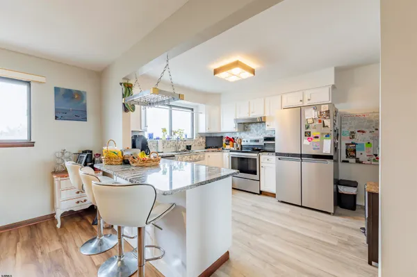 $335,000 | 10 Empire Drive, Egg Harbor Township, NJ 08232