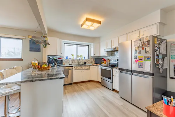$335,000 | 10 Empire Drive, Egg Harbor Township, NJ 08232