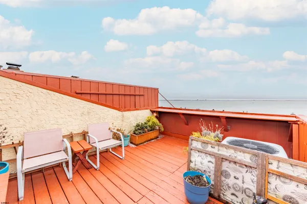 $335,000 | 10 Empire Drive, Egg Harbor Township, NJ 08232