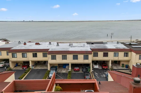 $335,000 | 10 Empire Drive, Egg Harbor Township, NJ 08232