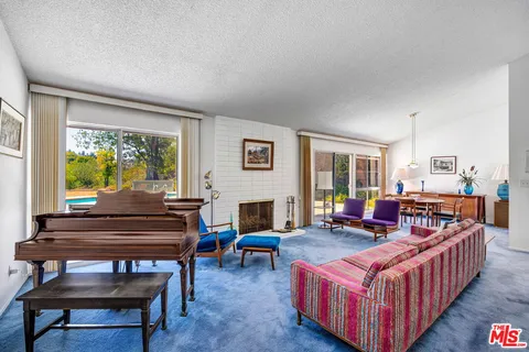$1,295,000 | 5716 Star Lane, Woodland Hills, CA 91367