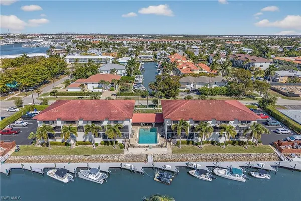 $779,000 | 1400 Blue Point Avenue, Unit 202, Naples, FL 34102