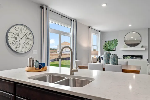 $474,990 | 978 Garnet Lane, Montgomery, IL 60538