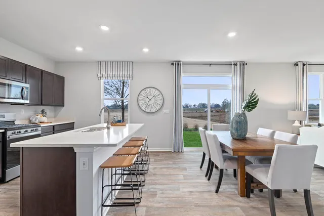 $474,990 | 978 Garnet Lane, Montgomery, IL 60538