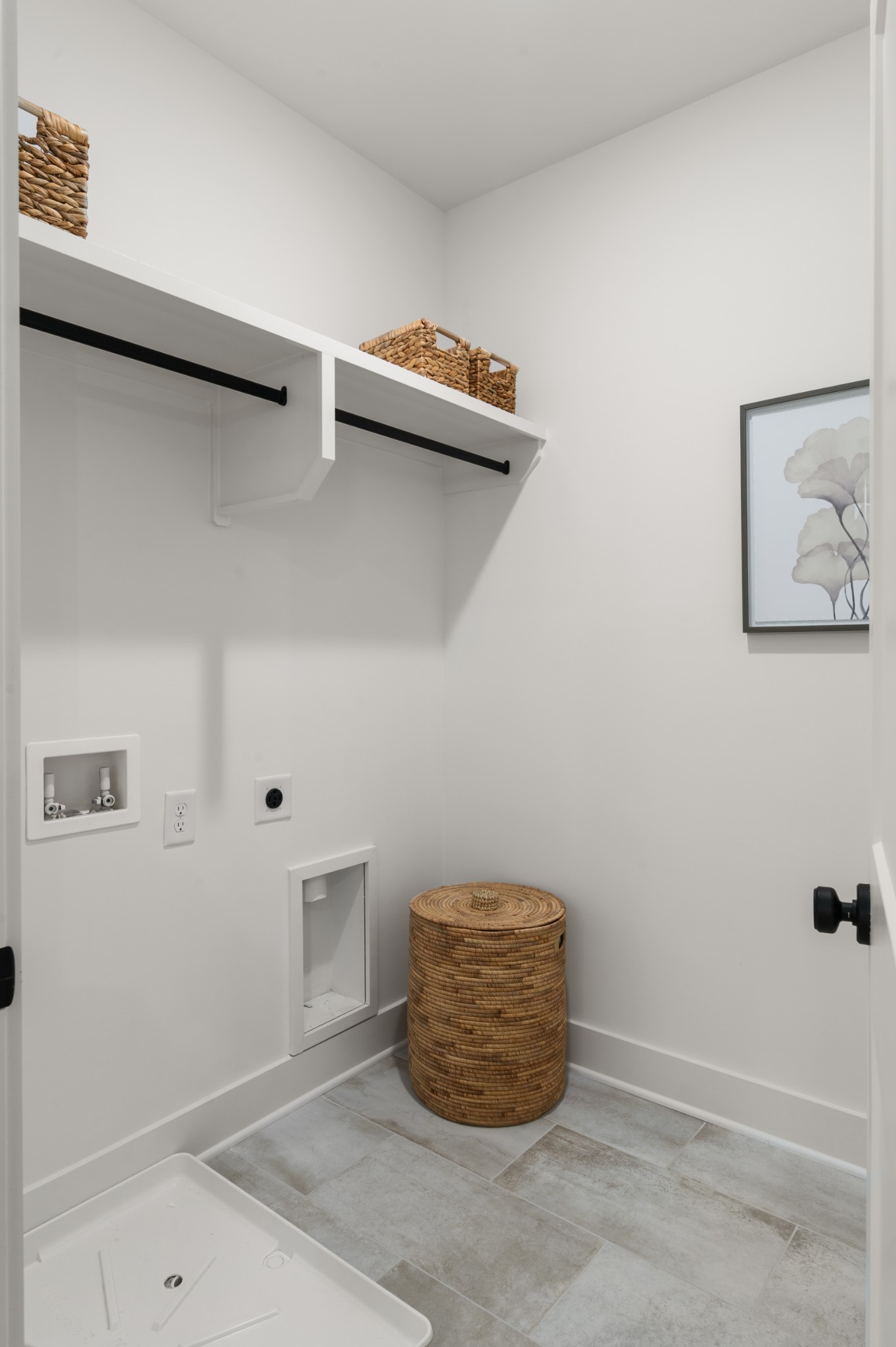 243 Nesbitt Lane Madison, TN 37115 - Photo 5 of 17 a room with a closet