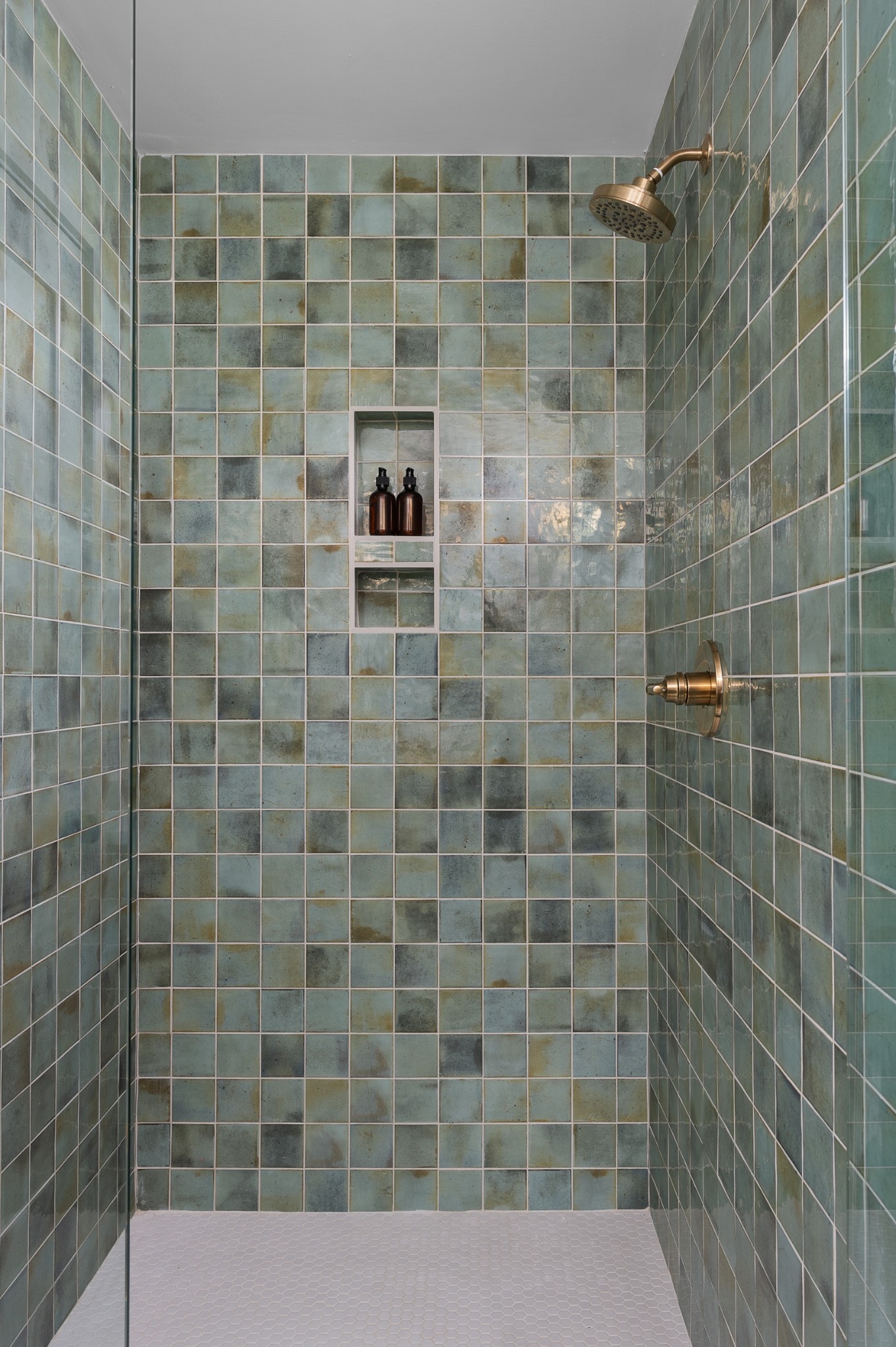 243 Nesbitt Lane Madison, TN 37115 - Photo 9 of 17 a bathroom with a shower