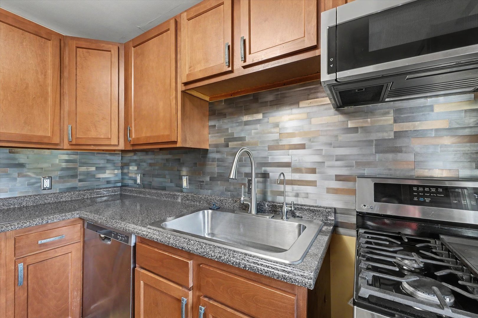 1524 Gates Drive Rantoul, IL 61866 - Photo 16 of 38