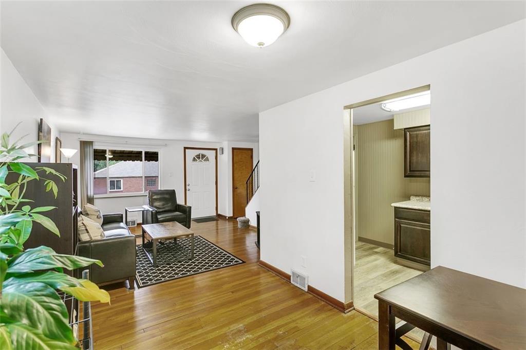 175 Spring Avenue Pittsburgh, PA 15202 - Photo 4 of 16 Gallery Image 4