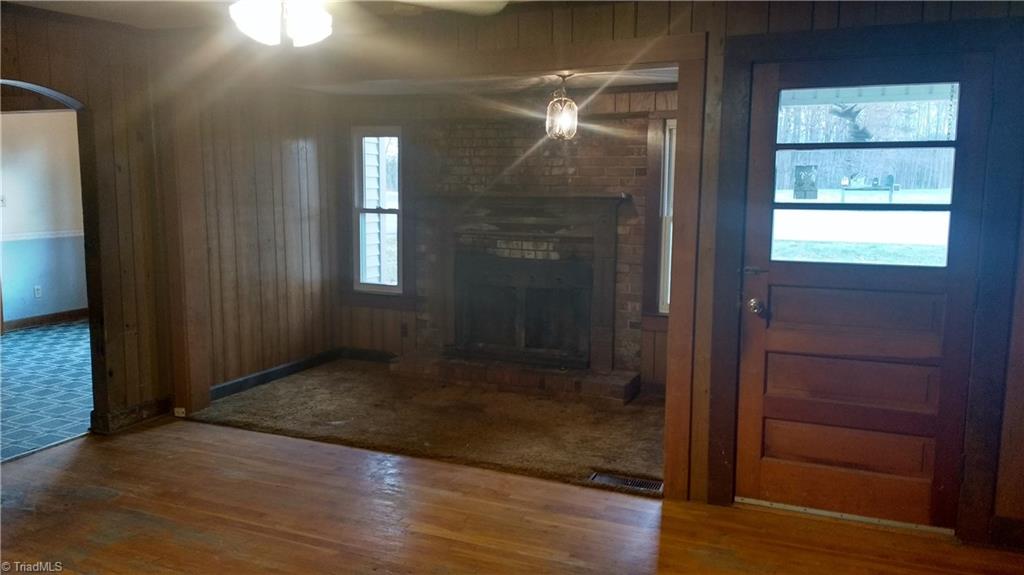 2881 Twin Oaks Road Elkin, NC 28621 - Photo 5 of 11 Gallery Image 5