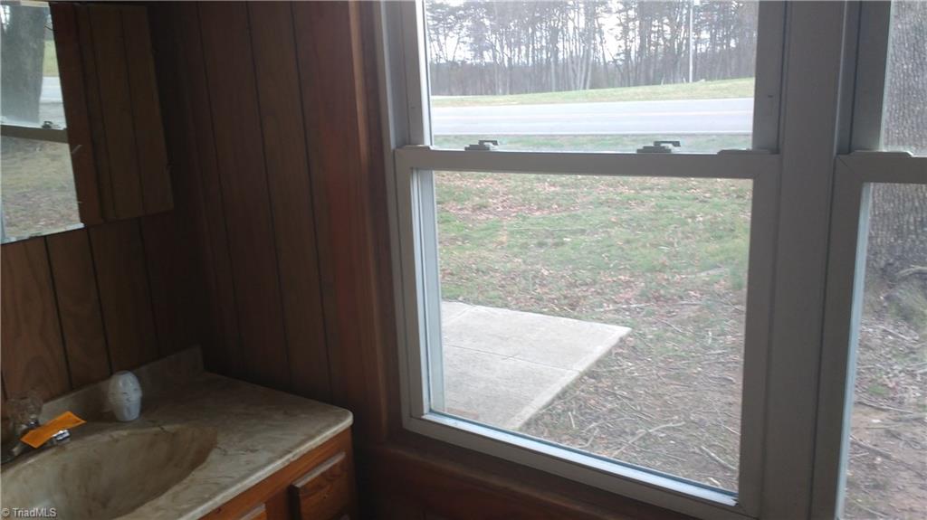 2881 Twin Oaks Road Elkin, NC 28621 - Photo 9 of 11 Gallery Image 9