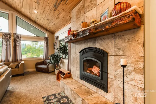 $2,390,000 | 467 Gold Fork Road, Donnelly, ID 83615