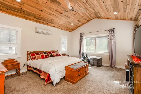 $2,390,000 | 467 Gold Fork Road, Donnelly, ID 83615