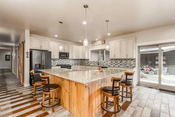 $2,390,000 | 467 Gold Fork Road, Donnelly, ID 83615