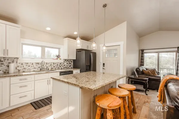 $2,390,000 | 467 Gold Fork Road, Donnelly, ID 83615