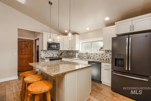 $2,390,000 | 467 Gold Fork Road, Donnelly, ID 83615