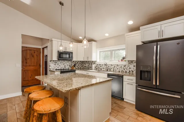 $2,390,000 | 467 Gold Fork Road, Donnelly, ID 83615