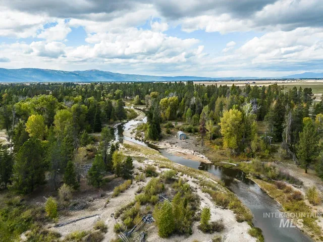 $2,390,000 | 467 Gold Fork Road, Donnelly, ID 83615