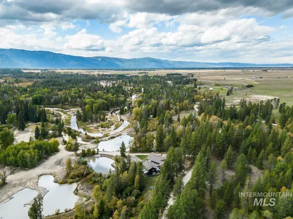 $2,390,000 | 467 Gold Fork Road, Donnelly, ID 83615