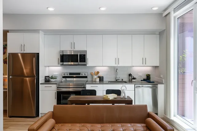 $294,900 | 260 Brooklyn Basin Way, Unit 525, Oakland, CA 94606