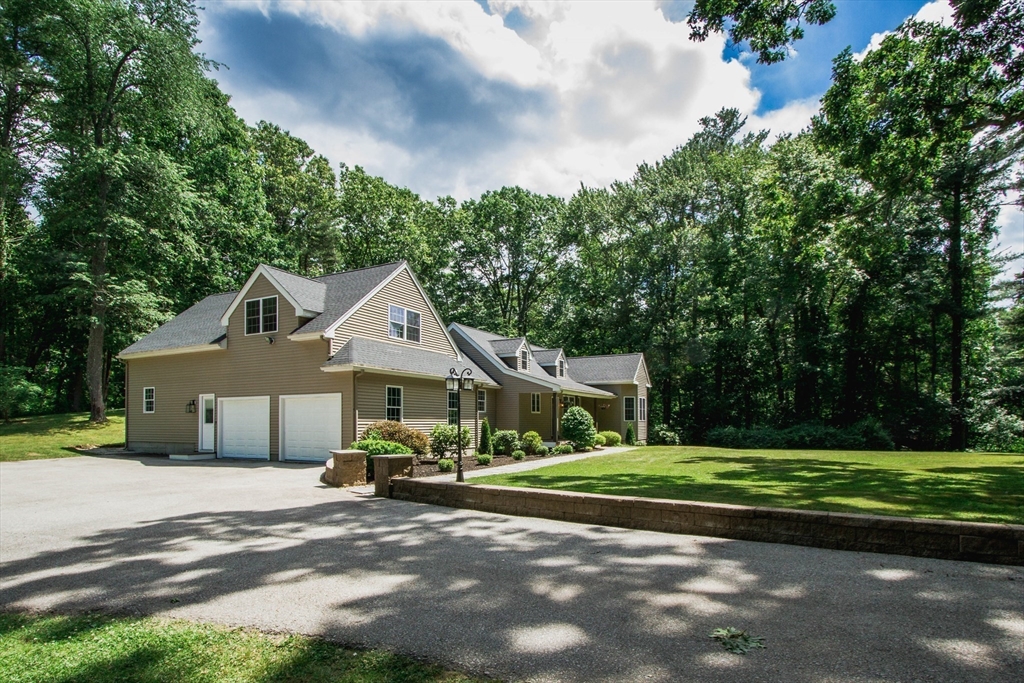 47 East Baylies Road Charlton, MA 01507 - Photo 5 of 42