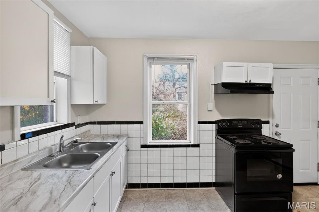 33 South Schlueter Avenue St. Louis, MO 63135 - Photo 12 of 32