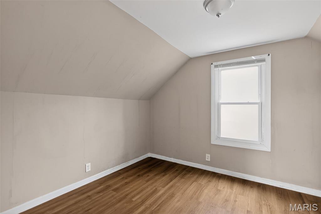 33 South Schlueter Avenue St. Louis, MO 63135 - Photo 18 of 32