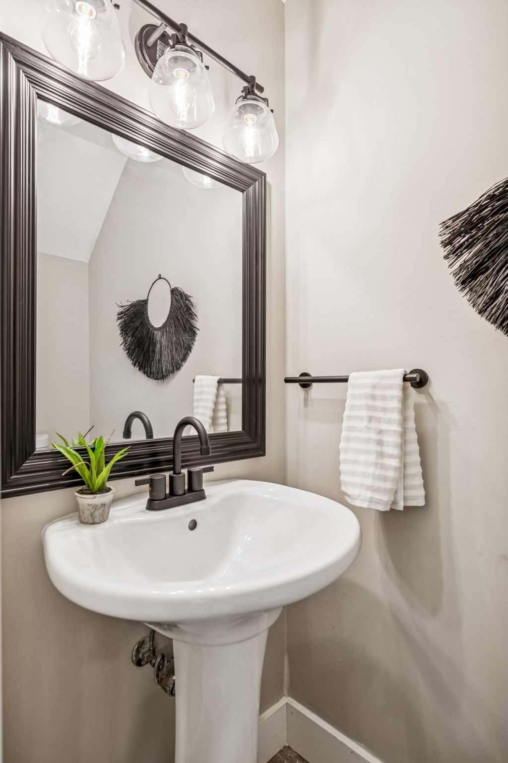 1002 Halifax Lane Antioch, TN 37013 - Photo 15 of 24