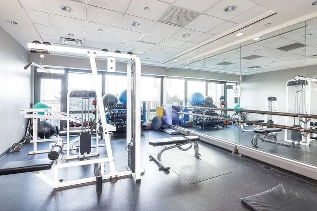 $329,000 | 130 North Garland Court, Unit 1504, Chicago, IL 60602